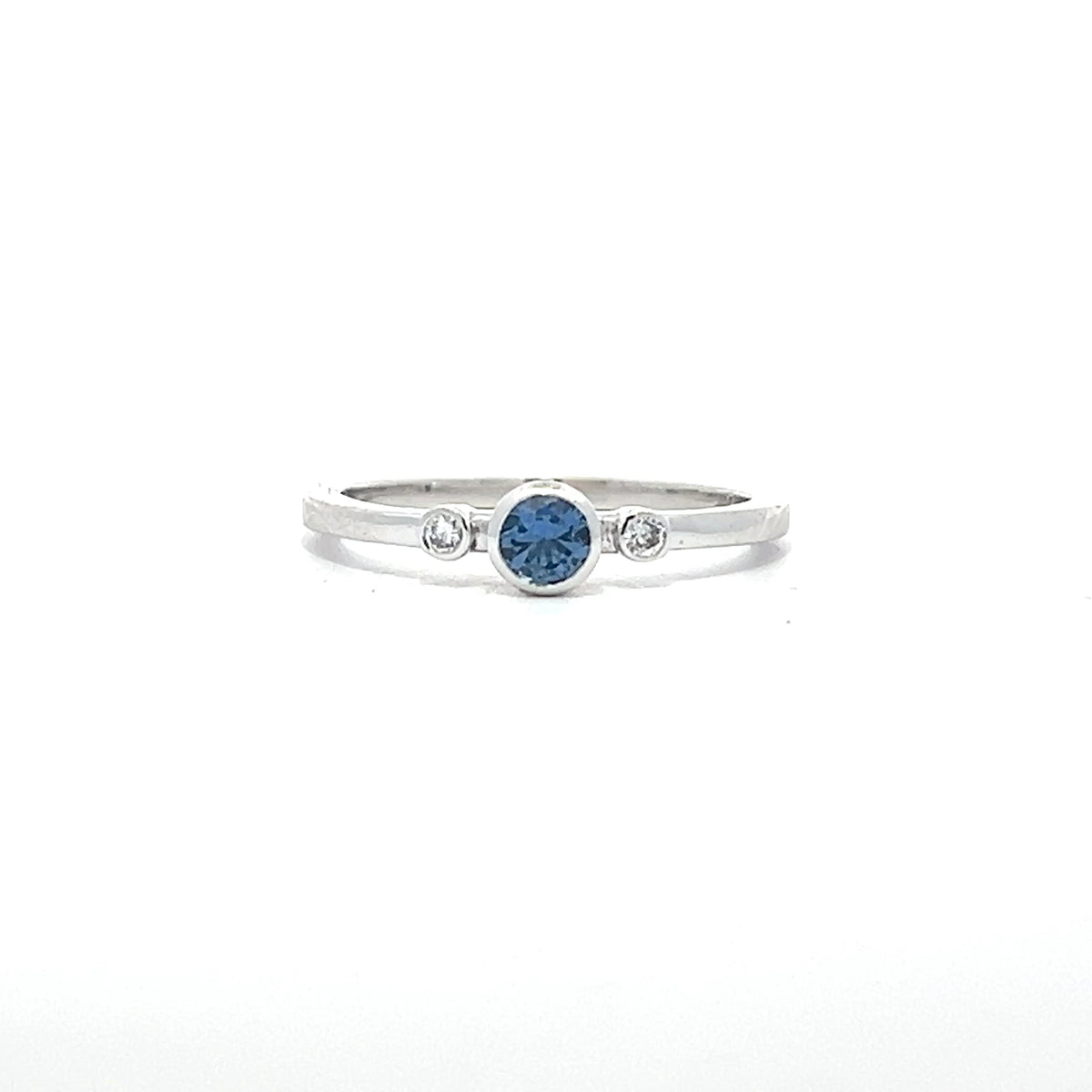 Yogo sapphire & diamond ring - .26ct Yogo - 14kw