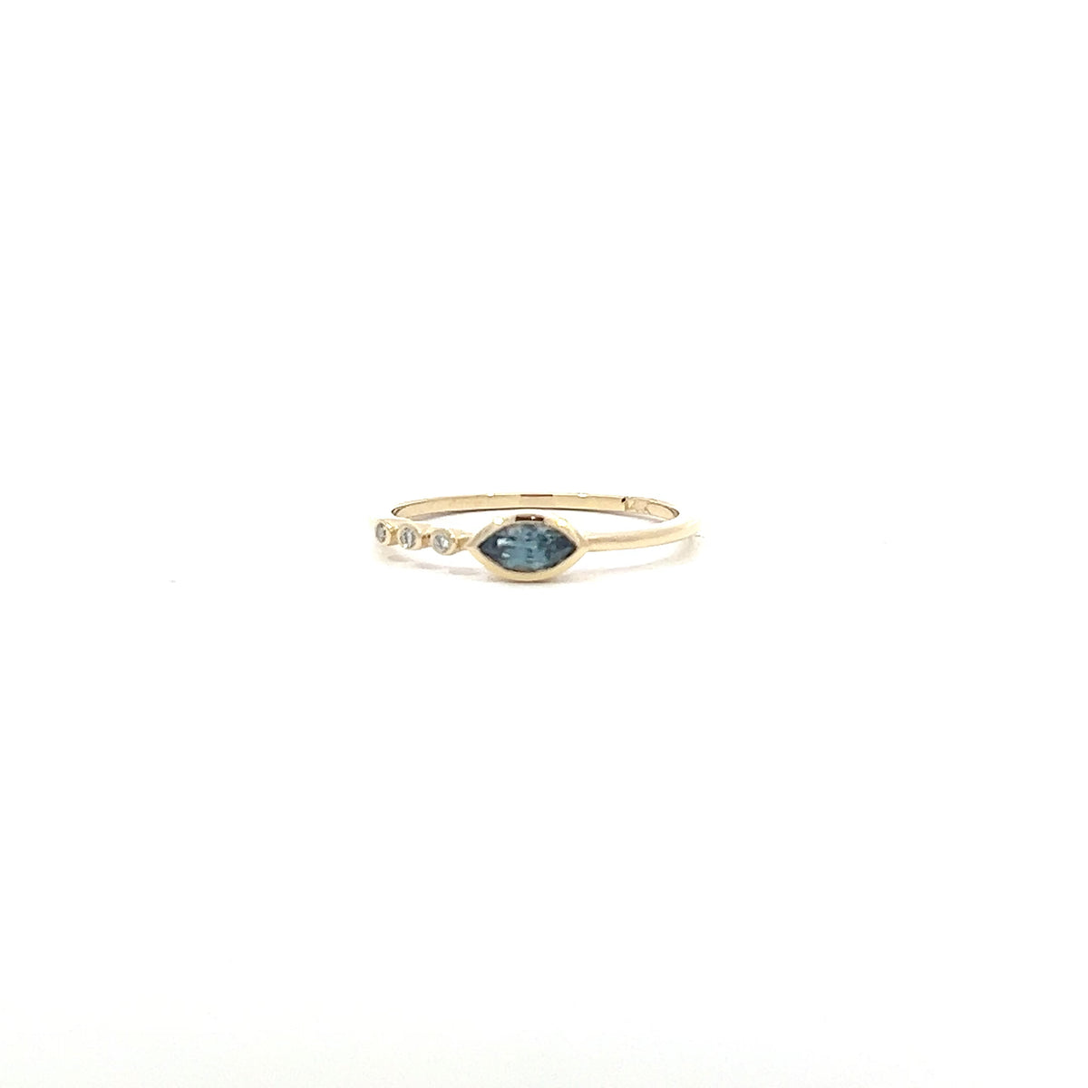 Montana sapphire & 3 diamond offset ring - 14ky/ .29ct saph