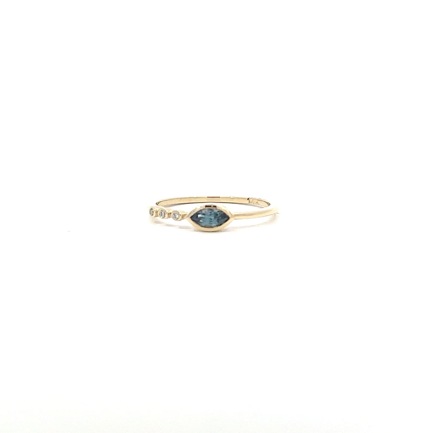 Montana sapphire & 3 diamond offset ring - 14ky/ .29ct saph
