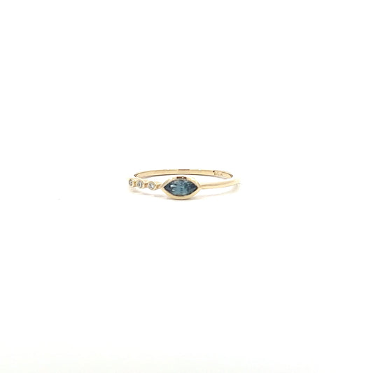 Montana sapphire & 3 diamond offset ring - 14ky/ .29ct saph